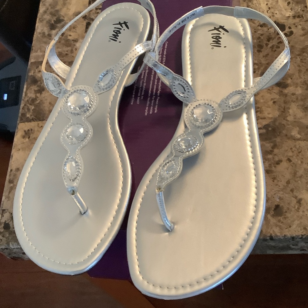 FIONI Clothing Silver Jeweled T-Strap Sandals